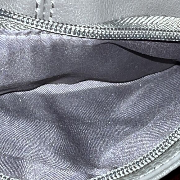 The Sak Gray Leather Crossbody Bag Adjustable Strap Soft Pebbled Leather EUC - Picture 11 of 16